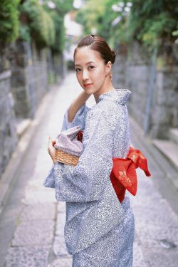 荒岛求生电影完整版